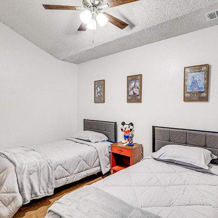 Spacious San Antonio Home Google Fiber, Game Room Εξωτερικό φωτογραφία